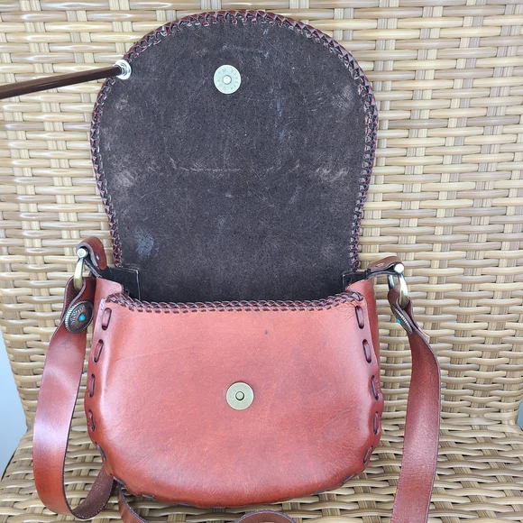 Handcrafted Brown Leather Crossbody Bag Beaded Embossed Humming Bird Design - Picture 15 of 16